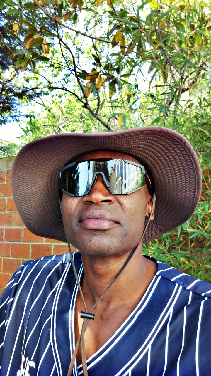 Profil de Amza, 30 ans, Baise gay à Daillens