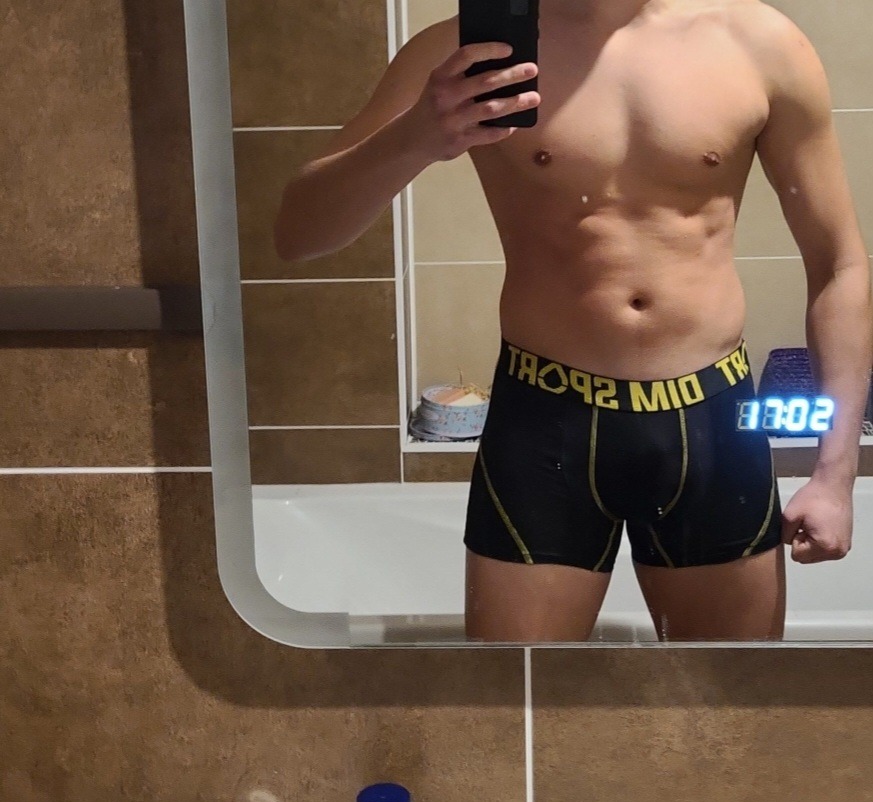 Profil de Valérien, 24 ans, Baise gay à Eischoll