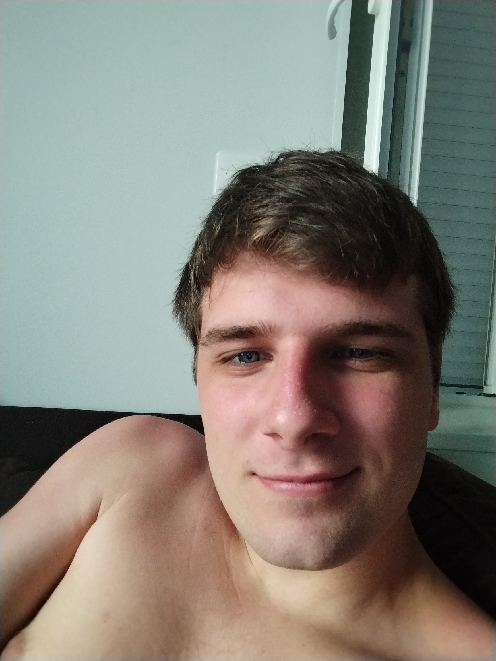 Profil de Evren, 24 ans, Baise gay à Pailly