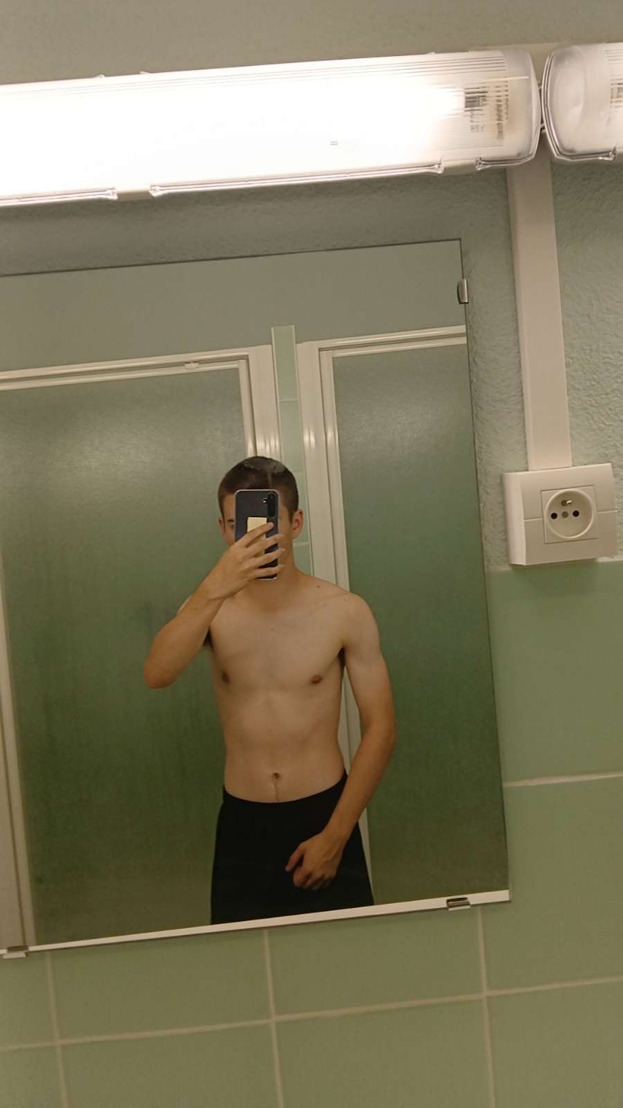 Profil de Lohan, 19 ans, Baise gay à Oberaach