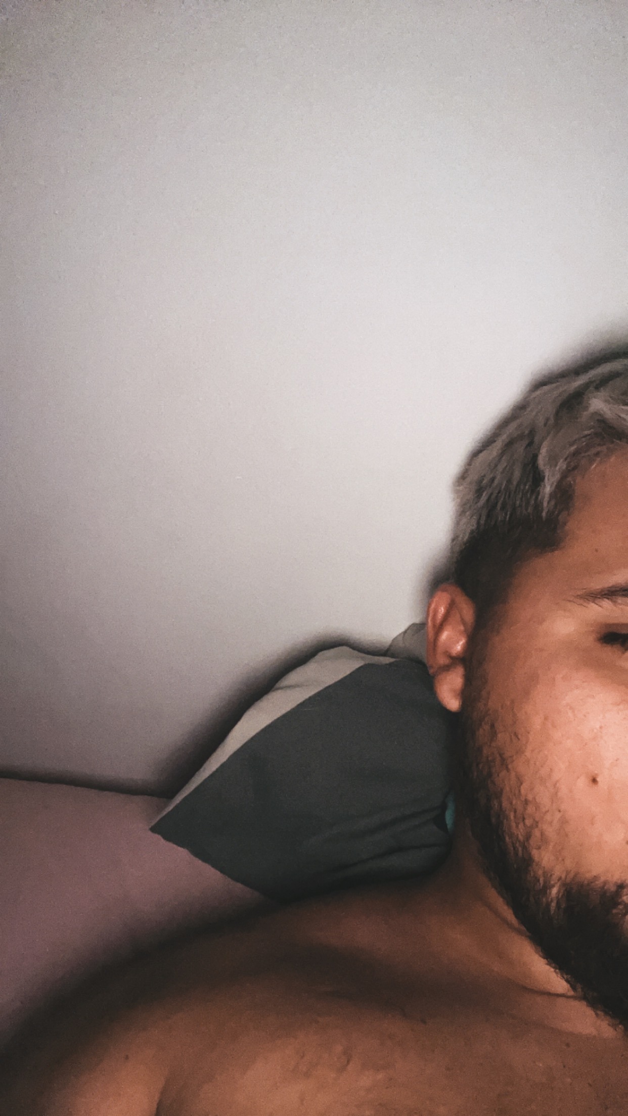 Profil de Yoran, 23 ans, Baise gay à Travers