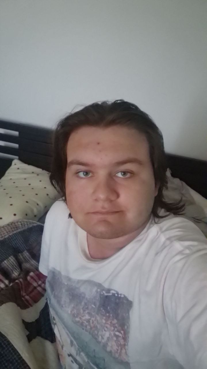 Profil de Rayanne, 19 ans, Baise gay à Masein