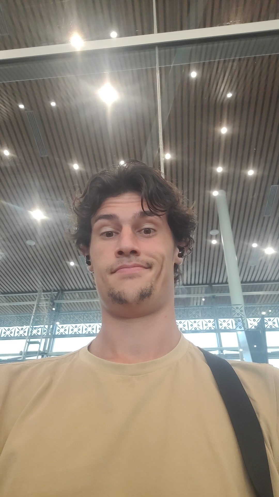 Profil de Zacari, 22 ans, Baise gay à Denezy