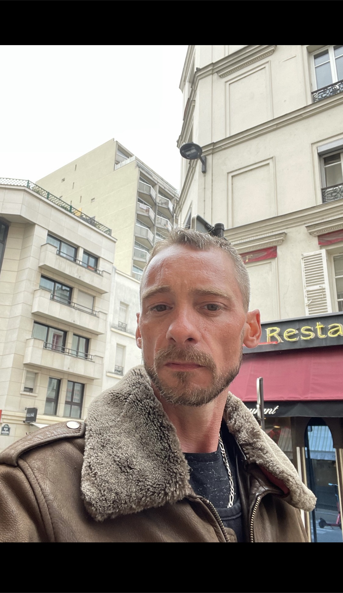 Profil de Youba, 39 ans, Baise gay à Bévilard