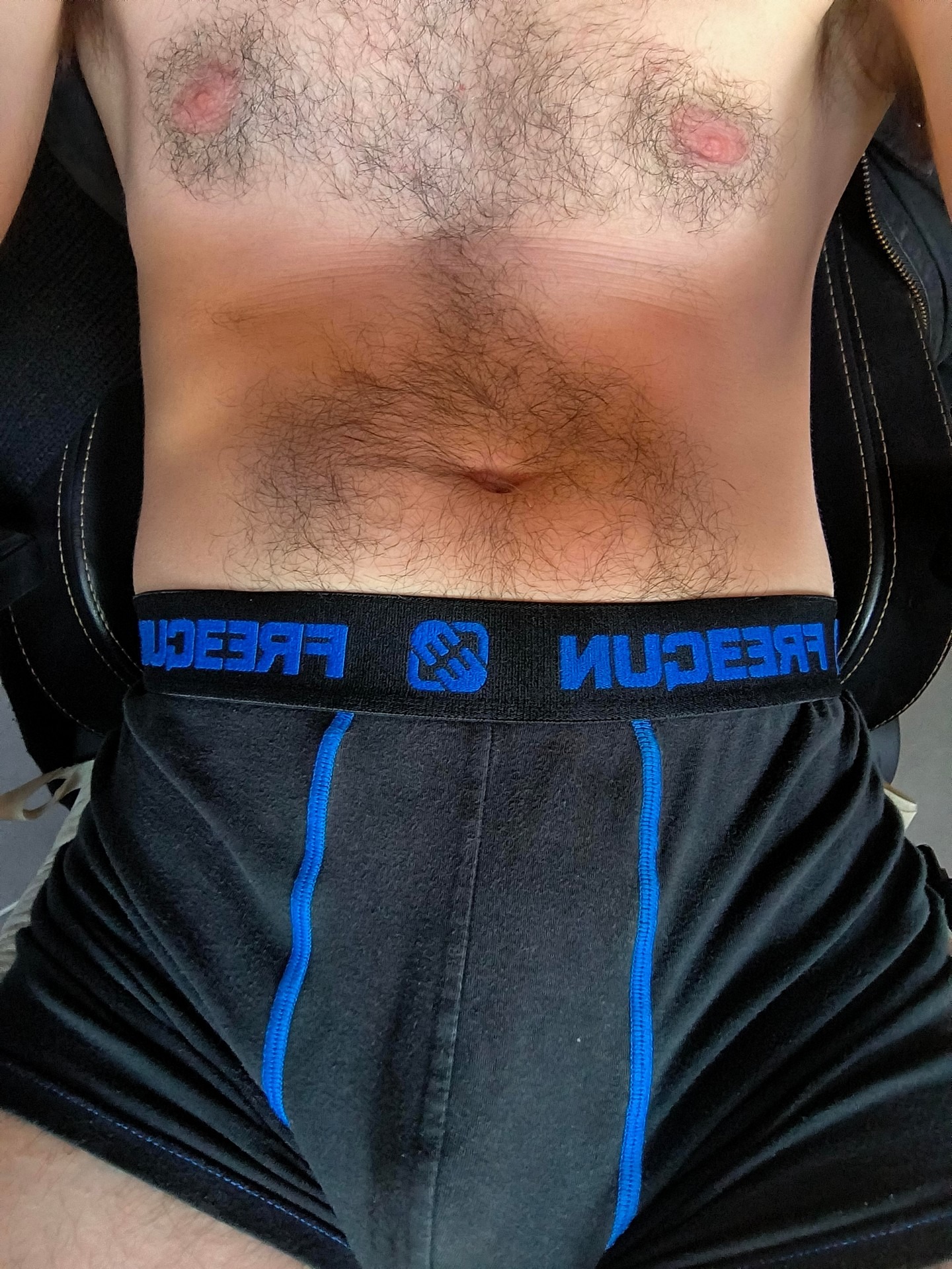 Profil de Redha, 40 ans, Baise gay à Frasnacht