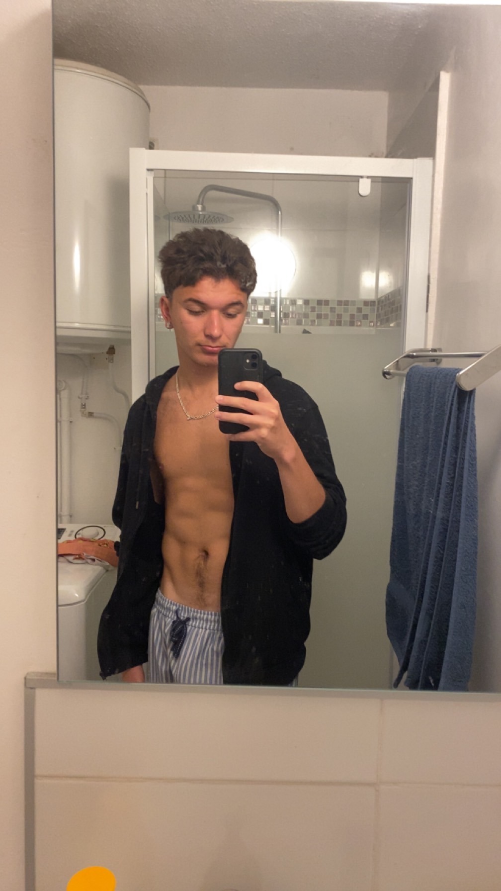 Profil de Lonnie, 21 ans, Baise gay à Neuchâtel