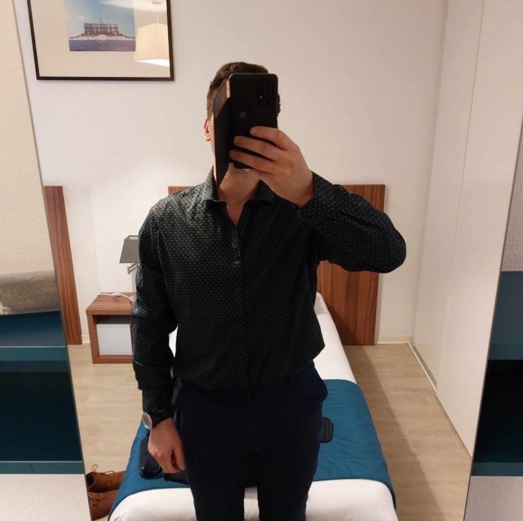 Profil de Makhlouf, 41 ans, Baise gay à Travers