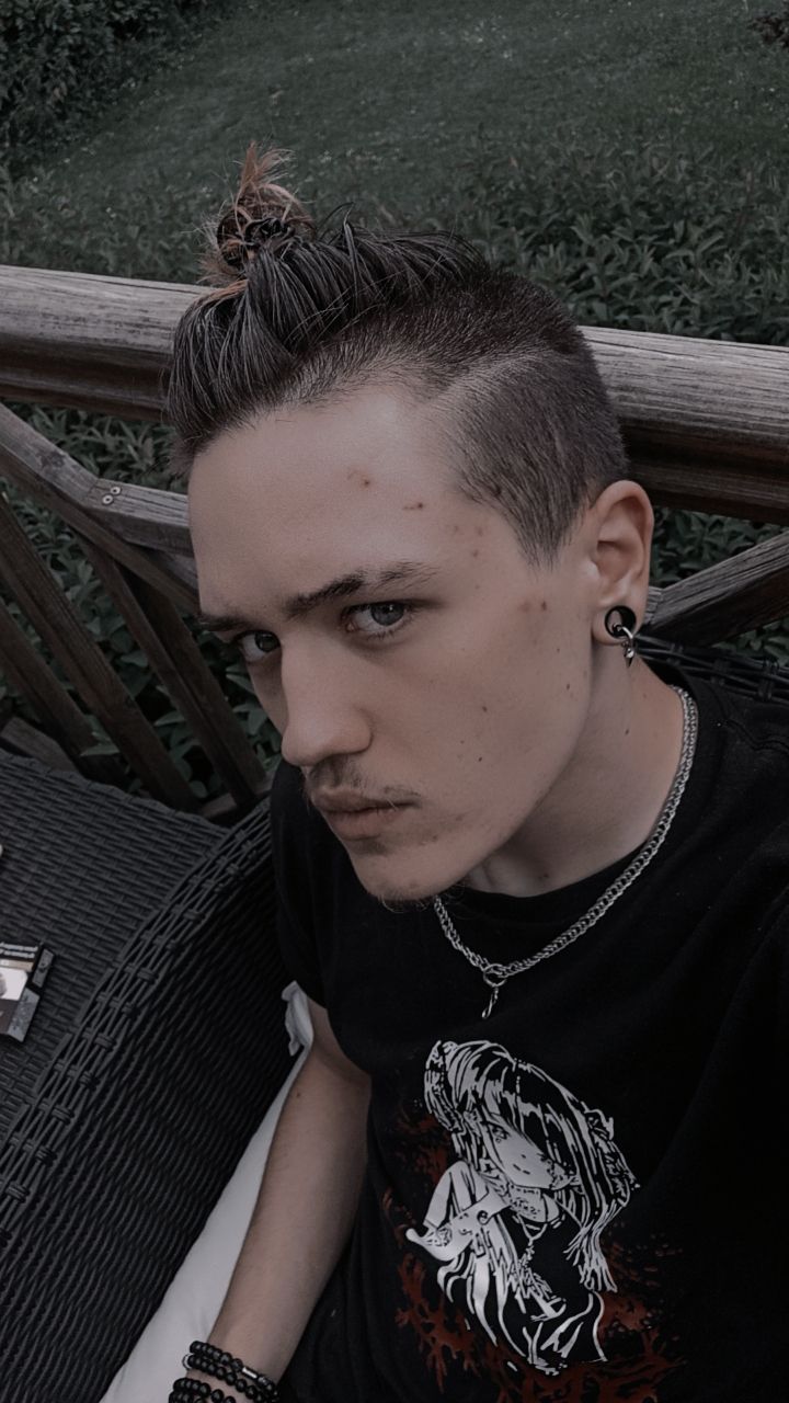Profil de Lee, 21 ans, Baise gay à Monnaz