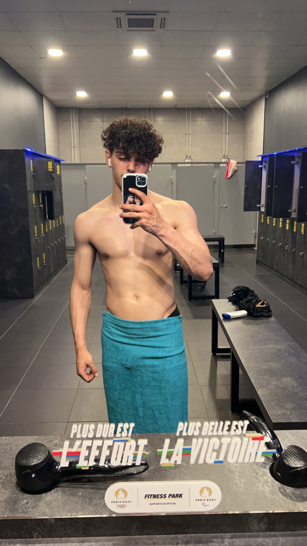 Profil de Abdenacer, 21 ans, Baise gay à Rümlang
