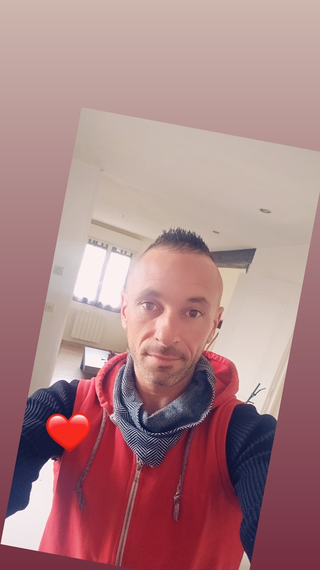 Profil de Elone, 38 ans, Baise gay à Begnins