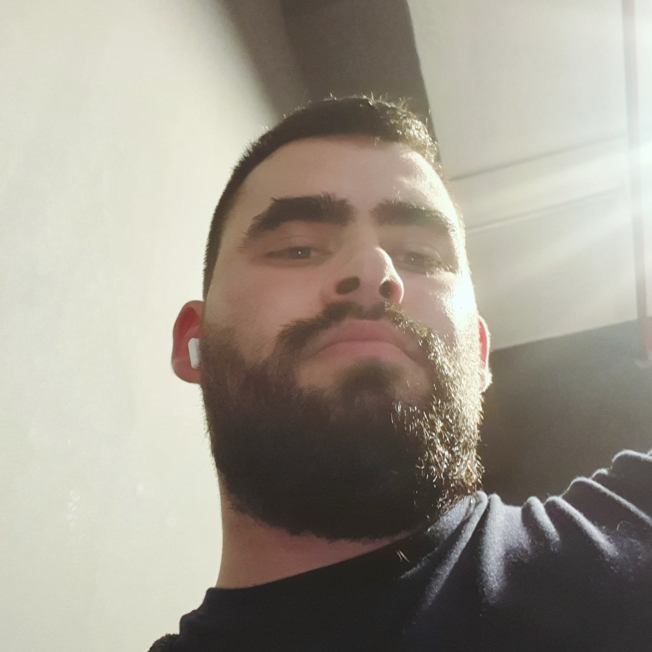 Profil de Evann, 28 ans, Baise gay à Wassen UR