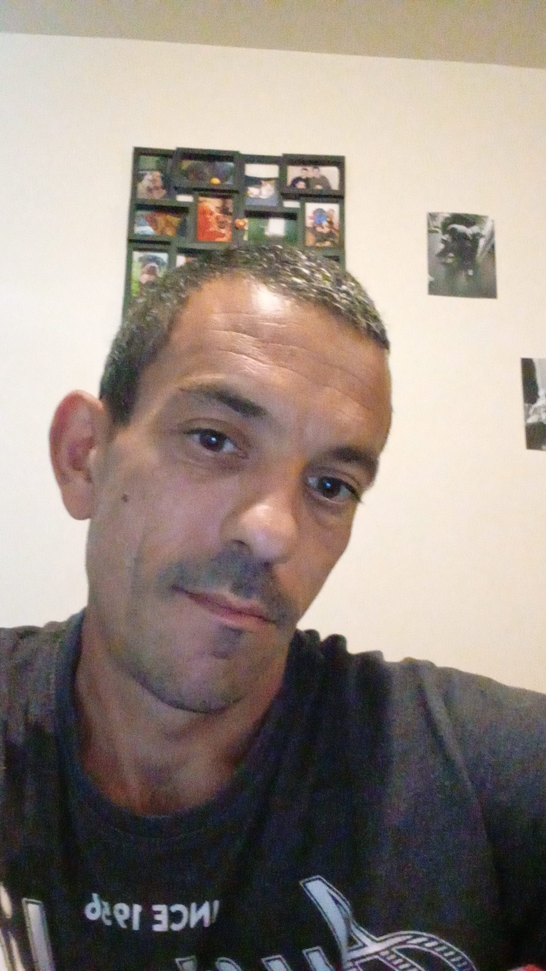 Profil de Hamdane, 42 ans, Baise gay à Rüedisbach