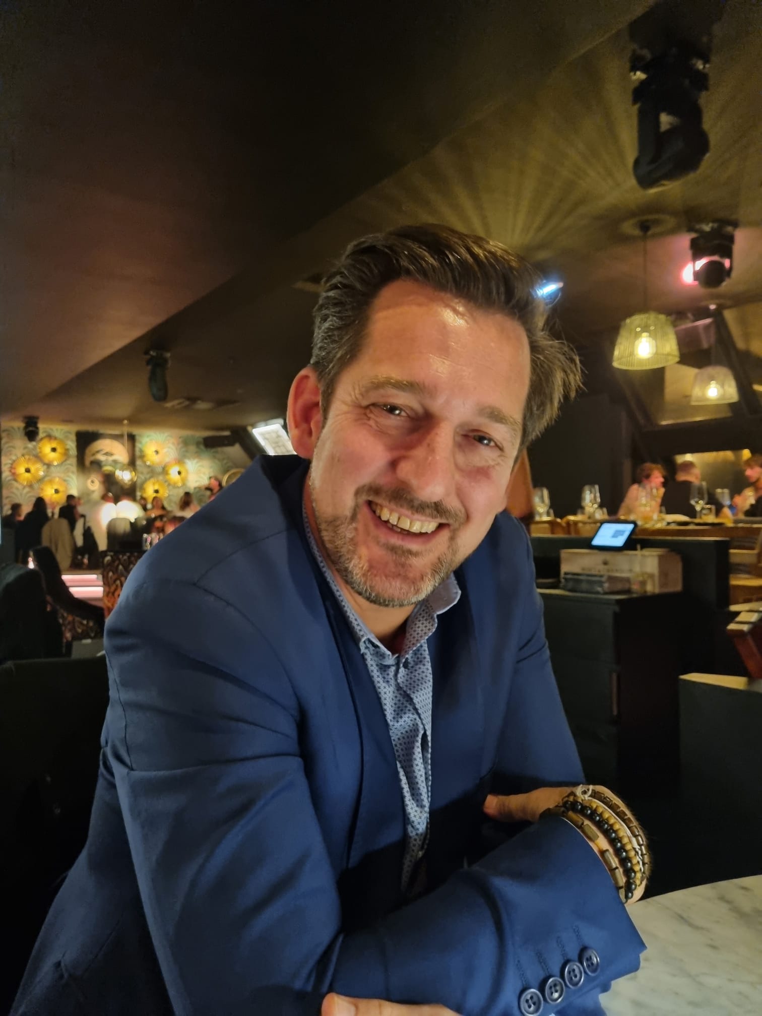 Profil de Abrar, 47 ans, Baise gay à Bister