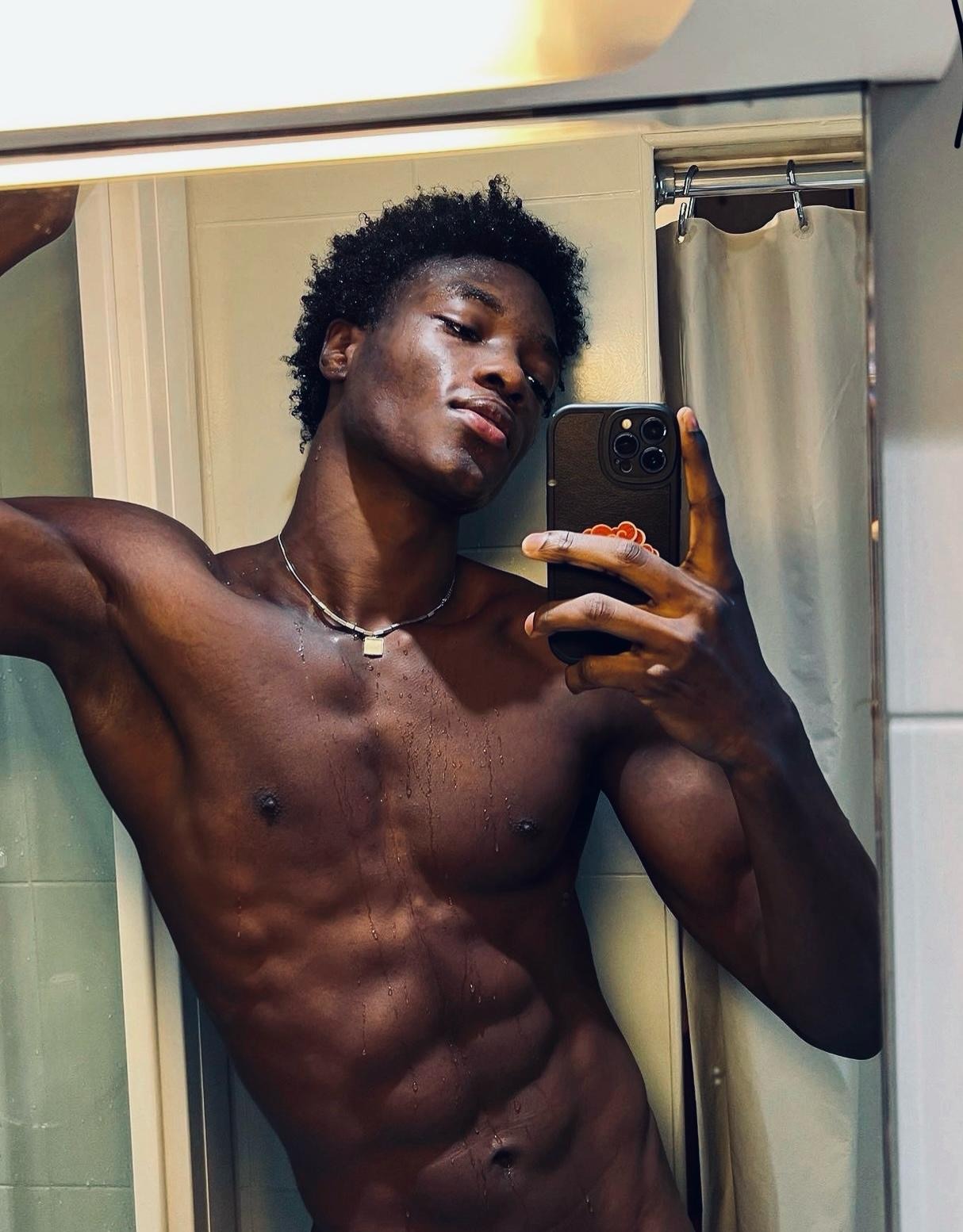 Profil de Abdenour, 29 ans, Baise gay à Hofstetten SO
