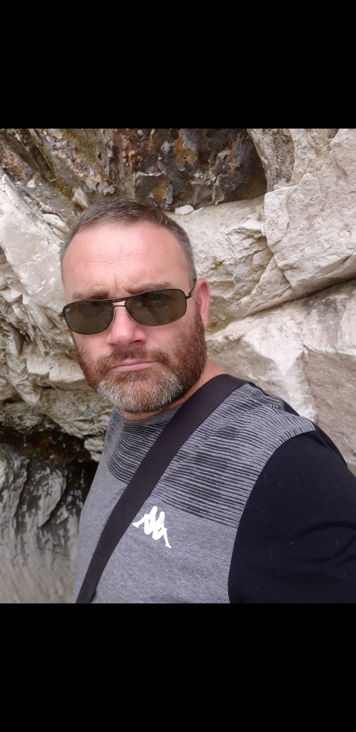 Profil de Aleck, 48 ans, Baise gay à Goldau