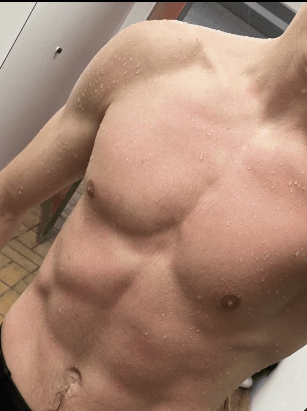 Profil de Claude-michel, 19 ans, Baise gay à Schwändi b. Schwanden