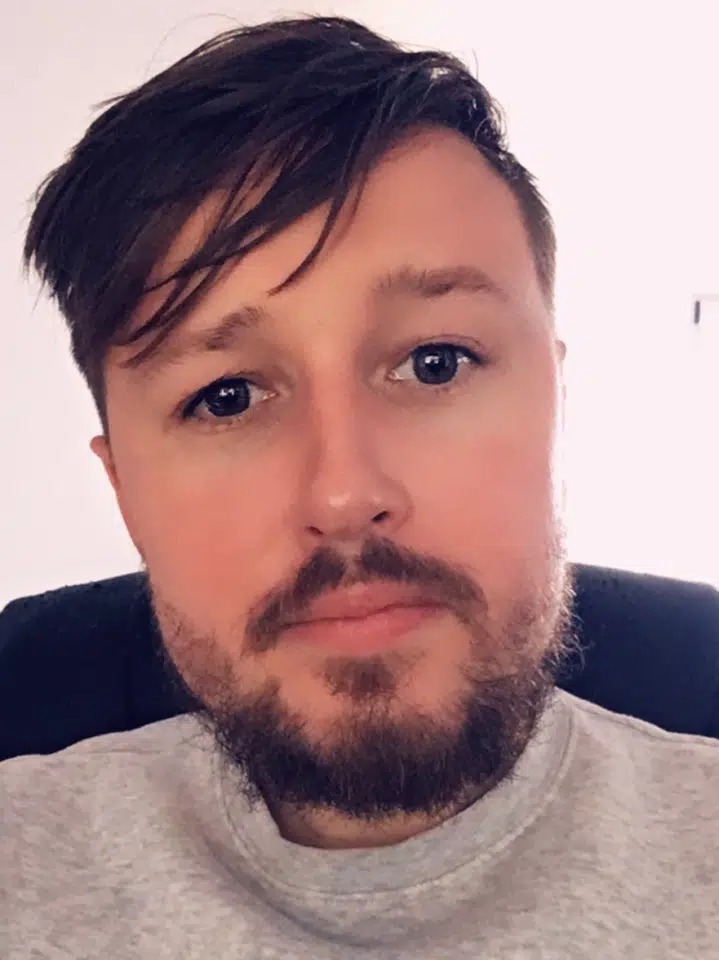 Profil de Aster, 34 ans, Baise gay à Romont BE