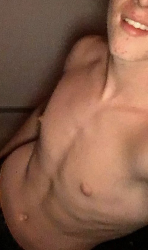 Profil de Imanol, 24 ans, Baise gay à Daillens