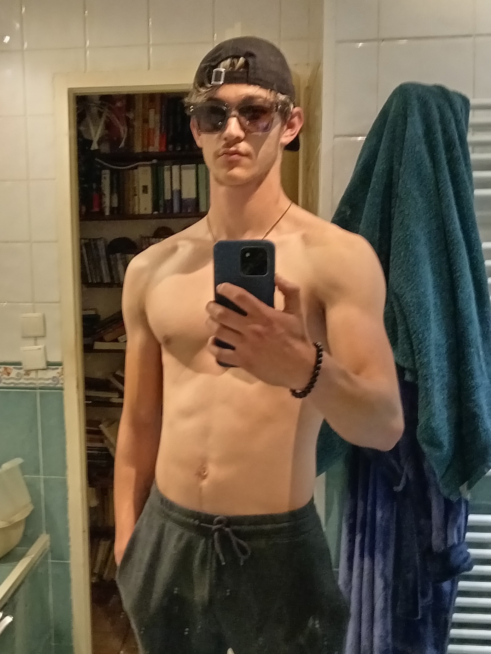 Profil de Monsef, 24 ans, Baise gay à Willadingen