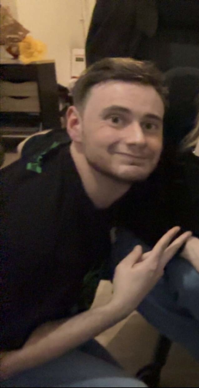 Profil de Eimen, 26 ans, Baise gay à Marnand