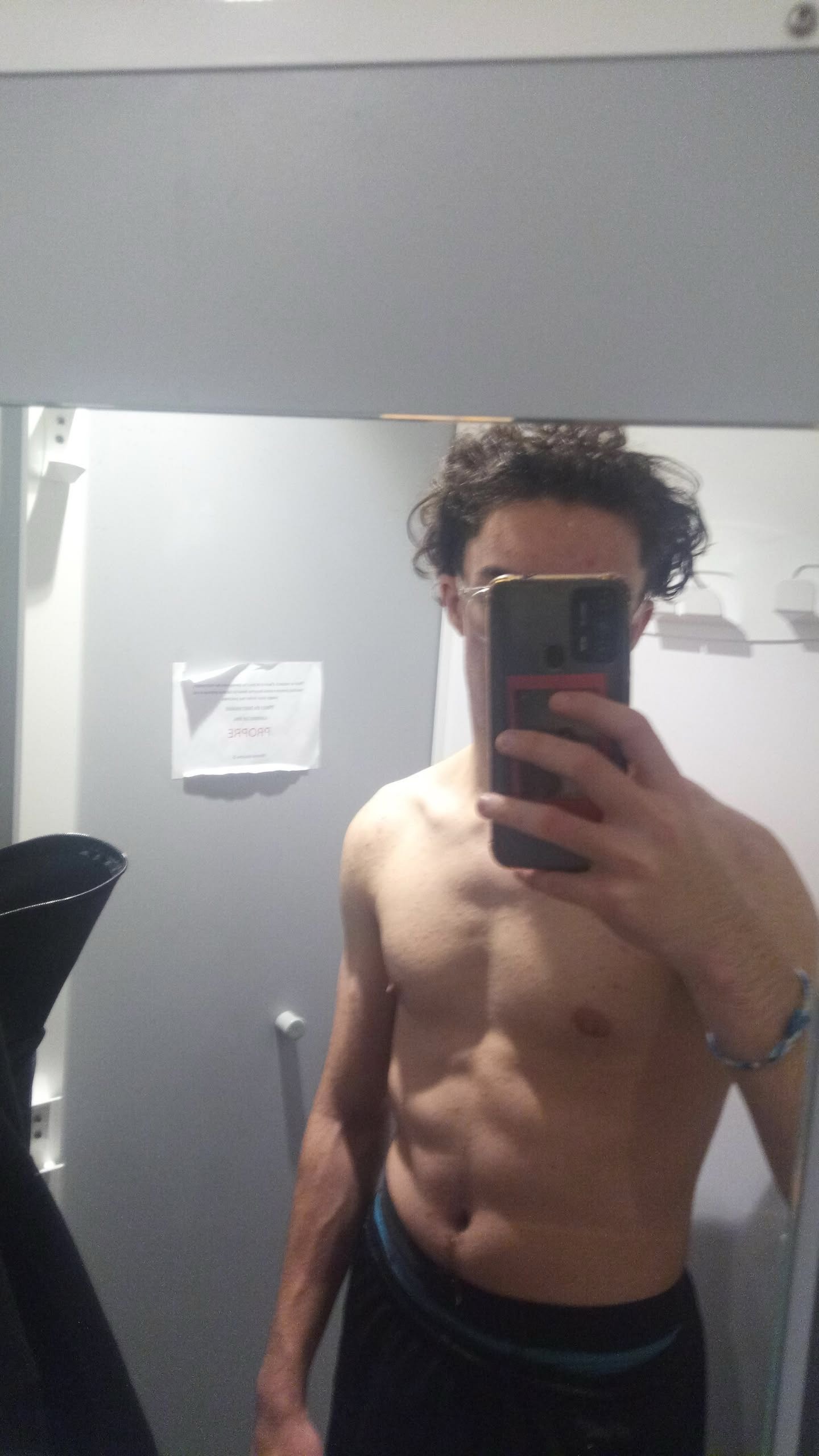Profil de Illan, 19 ans, Baise gay à Cronay