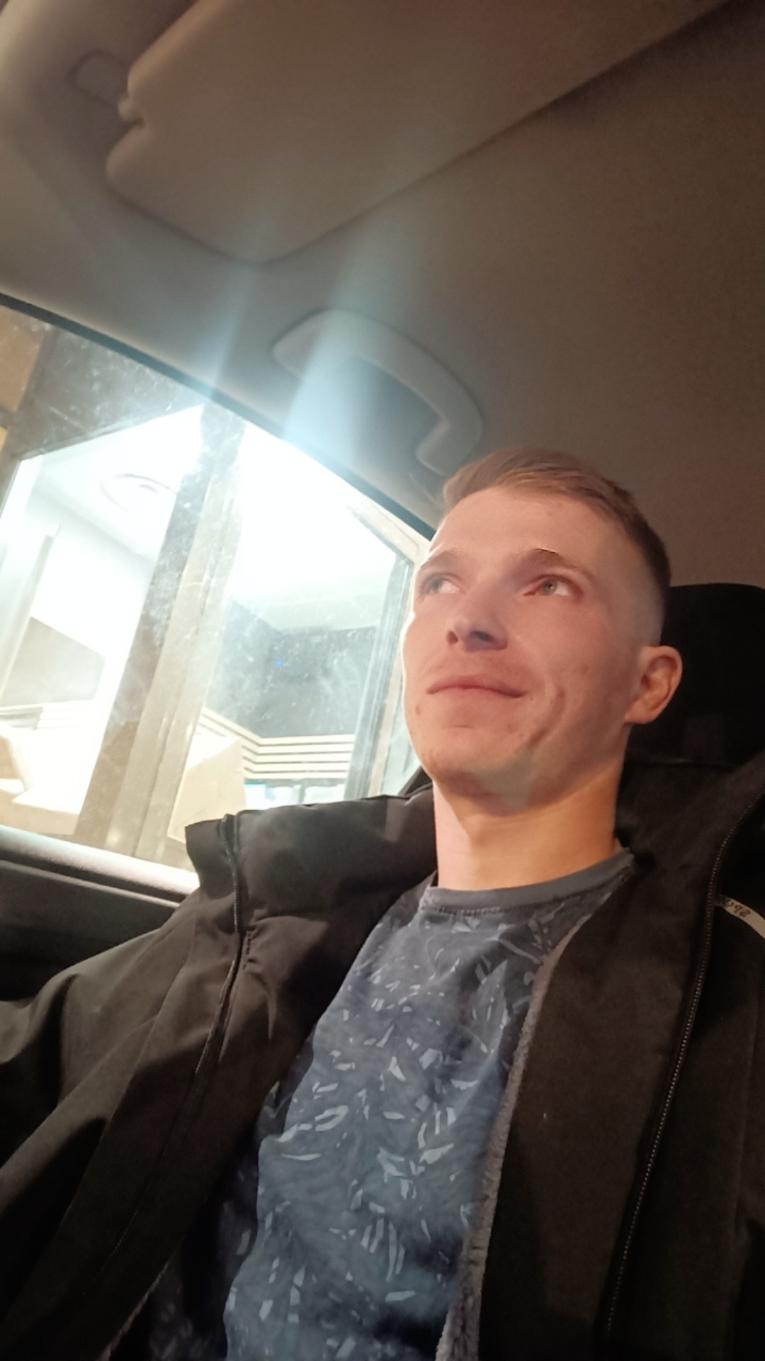Profil de Sainte-luce, 30 ans, Baise gay à Riedholz