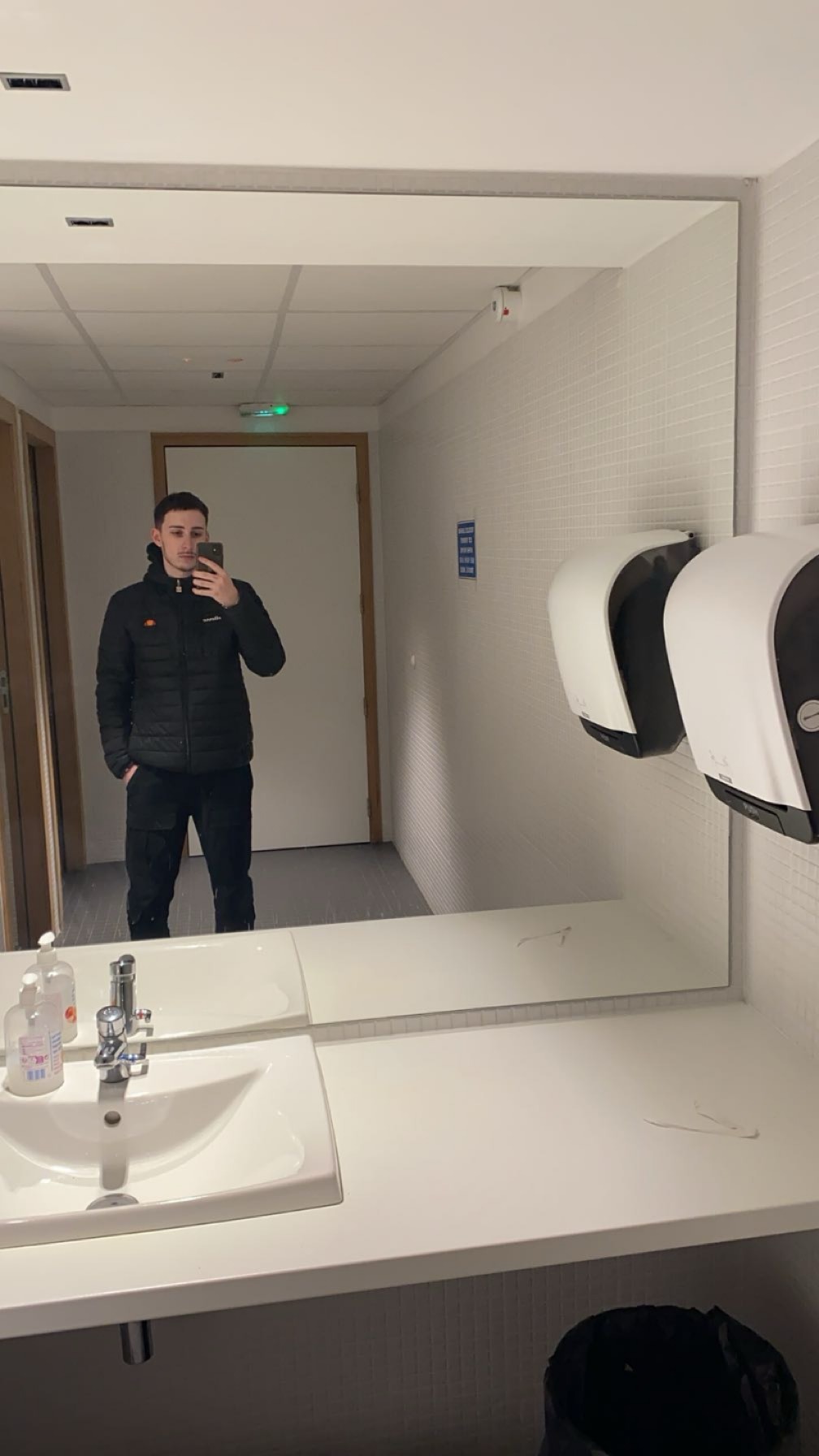 Profil de Emrah, 20 ans, Baise gay à Wölflinswil