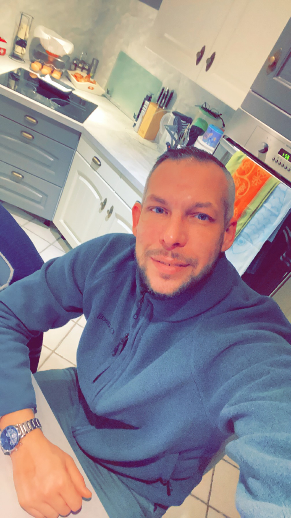 Profil de Mohamed-emine, 19 ans, Baise gay à Unterramsern