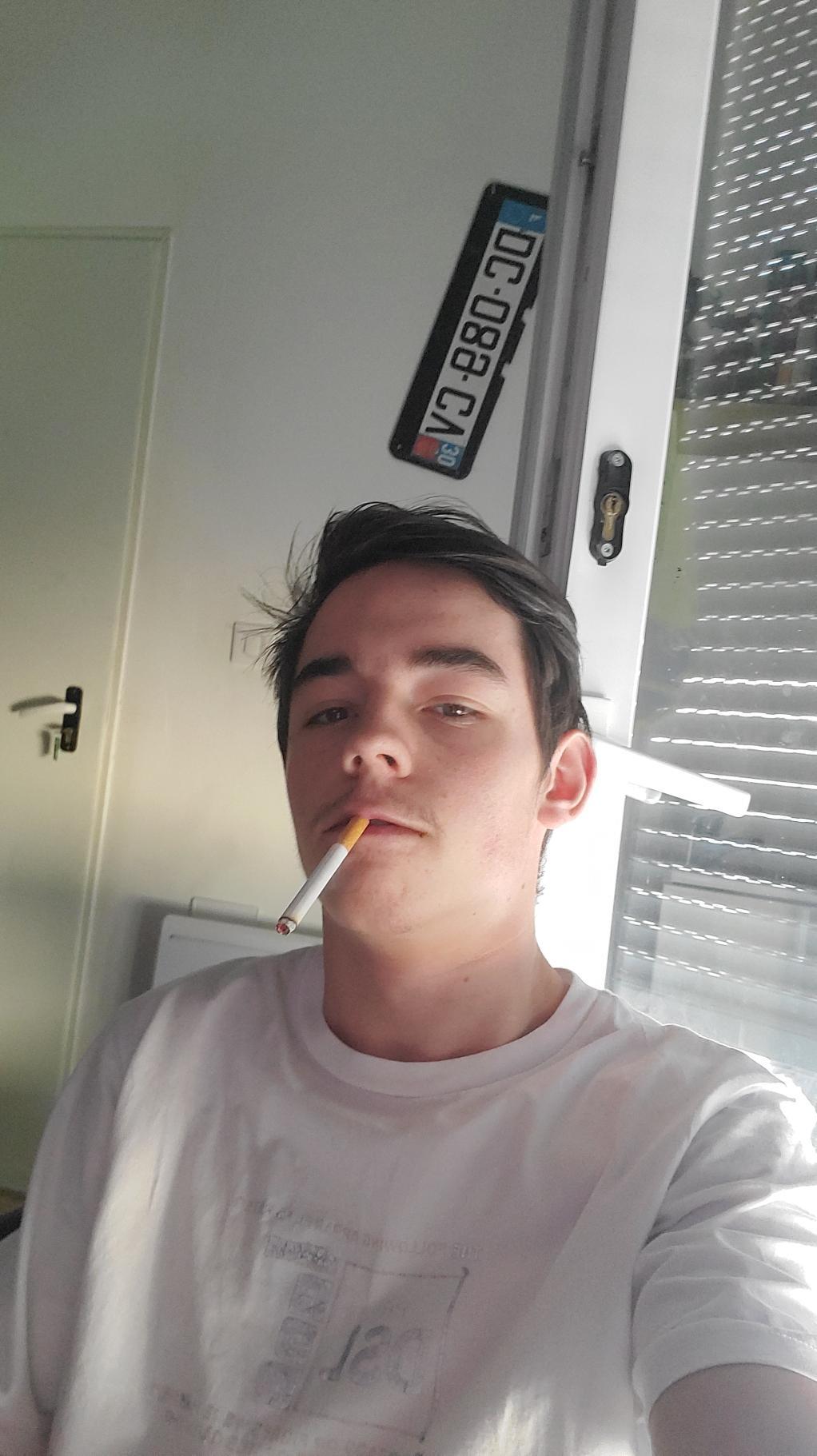 Profil de Ziad, 23 ans, Baise gay à Petit-Lancy