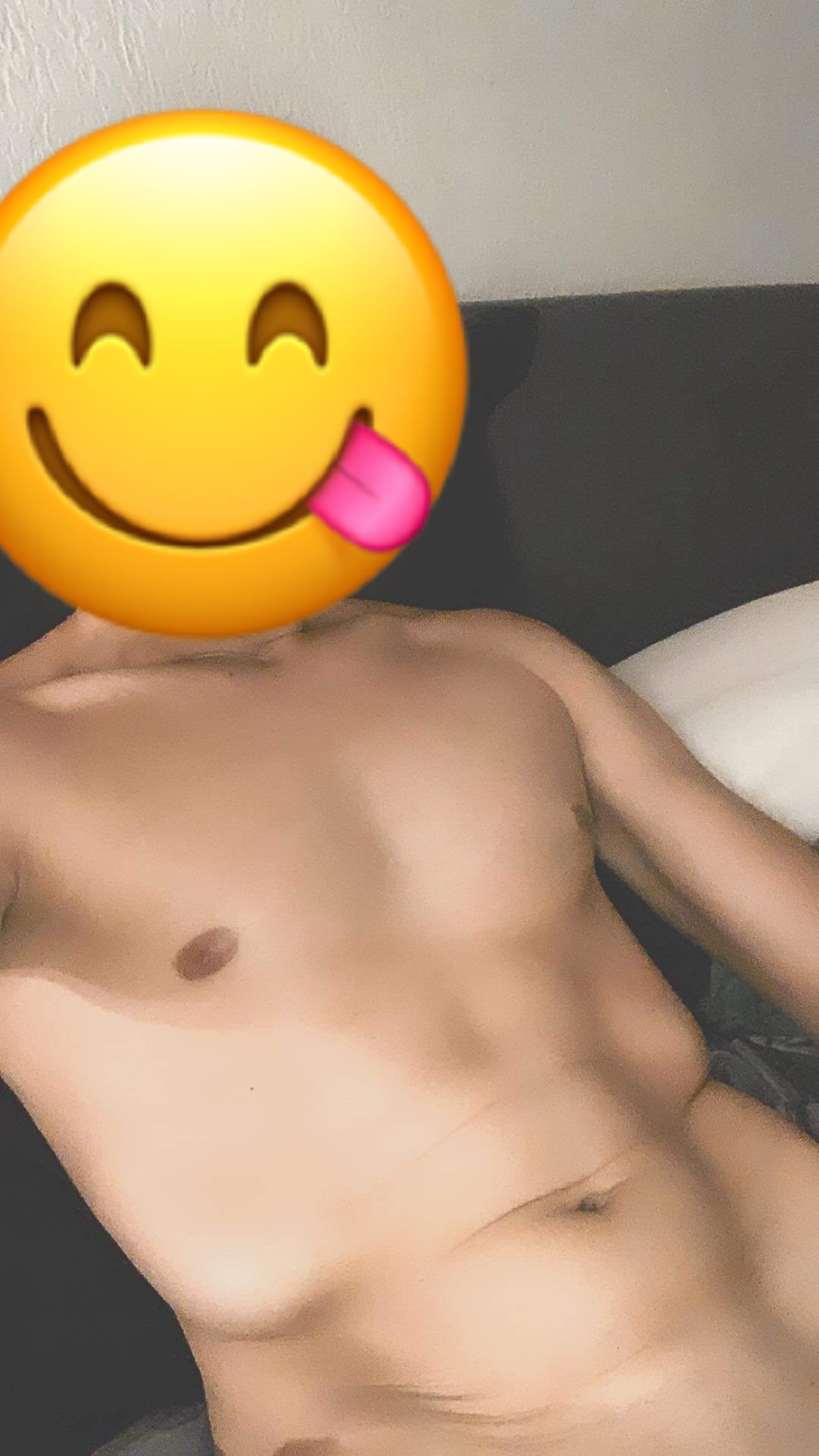 Profil de Isnel, 26 ans, Baise gay à Brenles